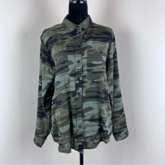 Sanctuary Tops - Sanctuary Camo Boyfriend Shirt Button Front Roll Tab Sleeves Size XS